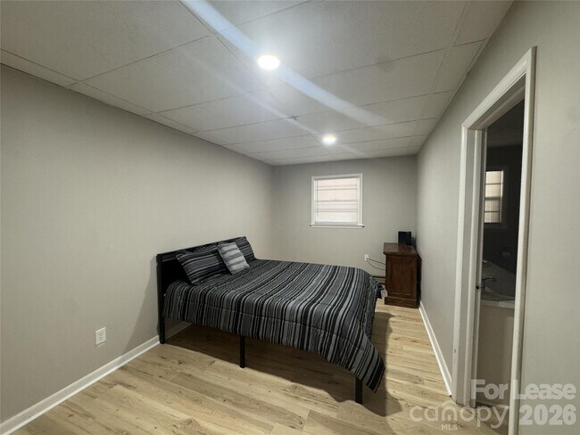 Building Photo - 319 Connelly Springs Rd