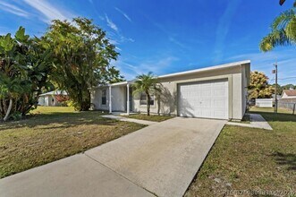 Building Photo - 307 SE Husted Terrace
