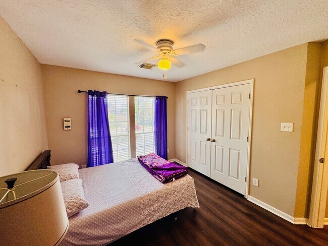 Building Photo - 3318 Ridgepoint Ct
