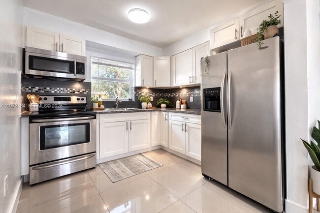 Building Photo - 911 NW 57th St