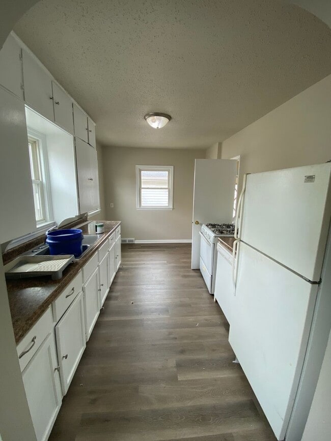 Building Photo - Cozy 2 Bedroom 1 Bath