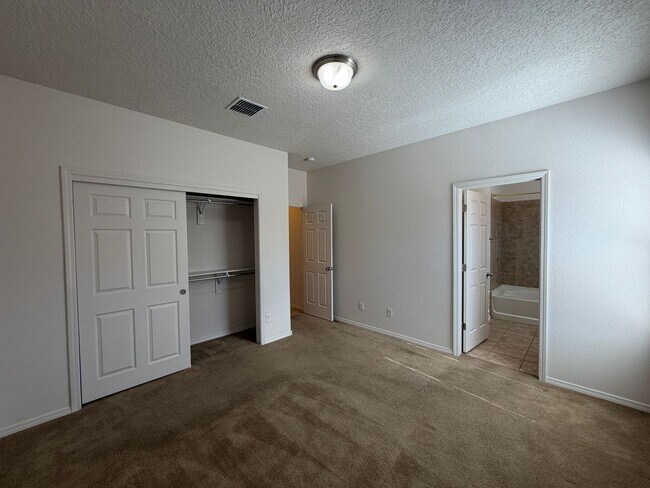 Building Photo - 3 Bedroom Single Story Home Near Unser Blvd NW & Paradise Blvd NW!