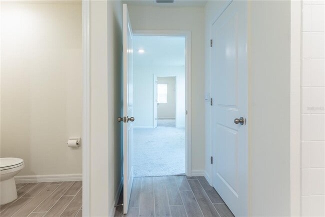 Building Photo - 4807 SW 51st Dr