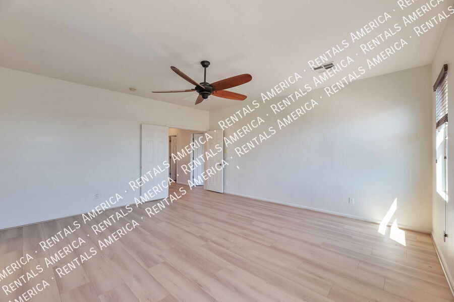 Building Photo - 5433 W Redbird Rd