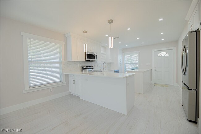 Building Photo - 2836 Arbutus St