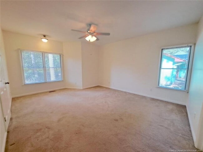 Building Photo - 420 Sugar Pine Dr