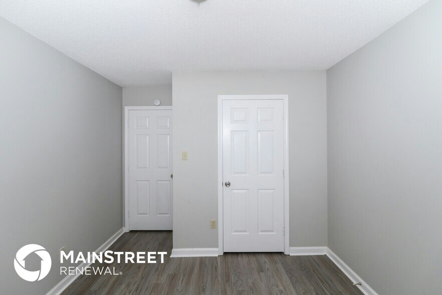 Building Photo - 4652 Blandford Dr