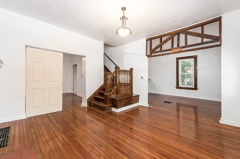 Building Photo - 2469 Indiana Ave