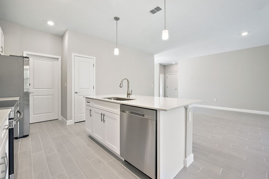 Building Photo - 5454 Rhapsody Ave