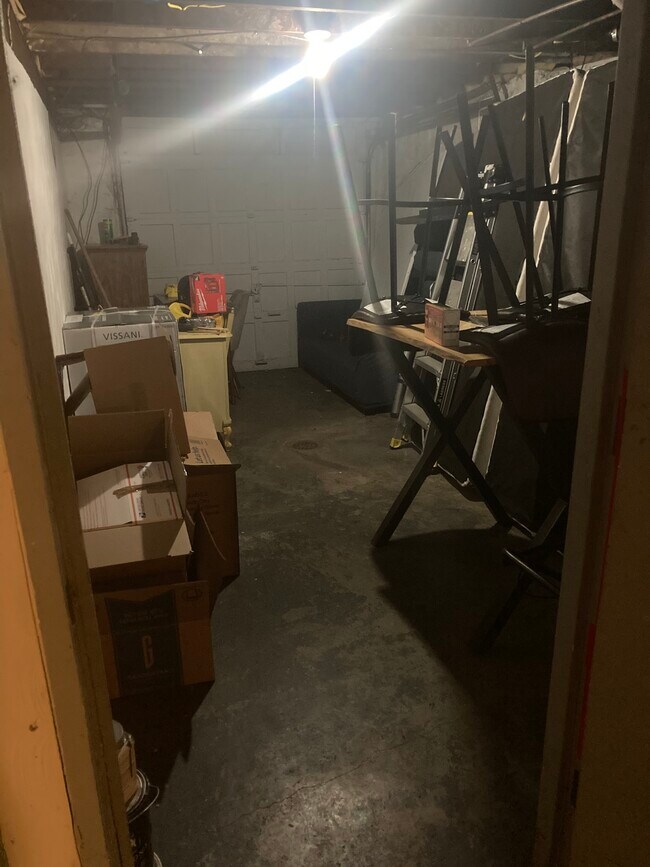 Garage - 5004 Euclid Ave