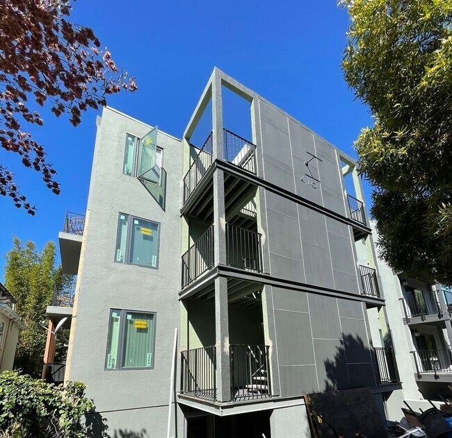 Building Photo - 410 Evelyn Ave