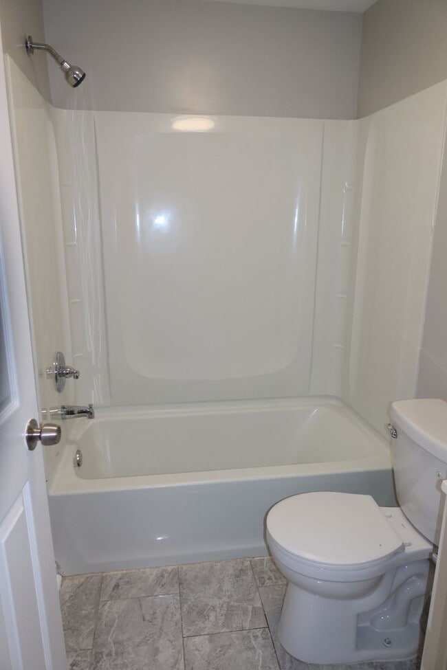 Building Photo - 2-Bedroom Home – Ready for You! ?