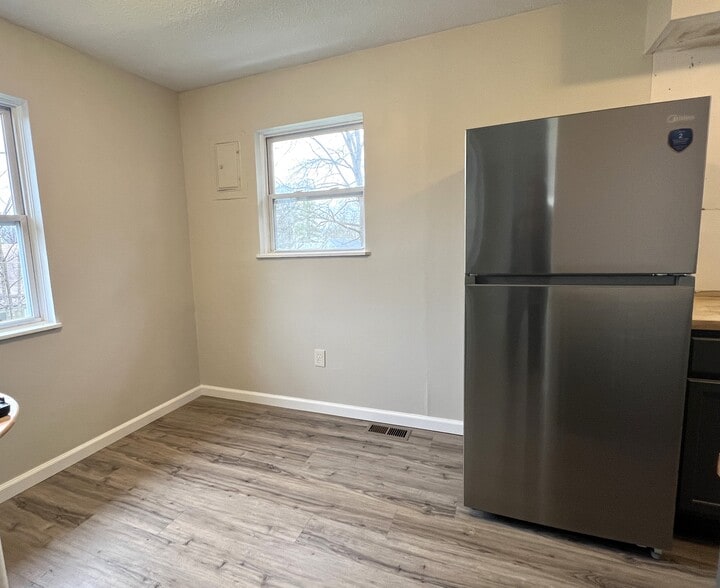 Building Photo - 424 Lemmon St