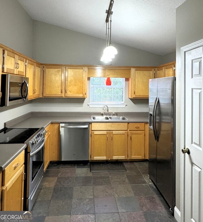 Building Photo - 106 Zinnia Ct