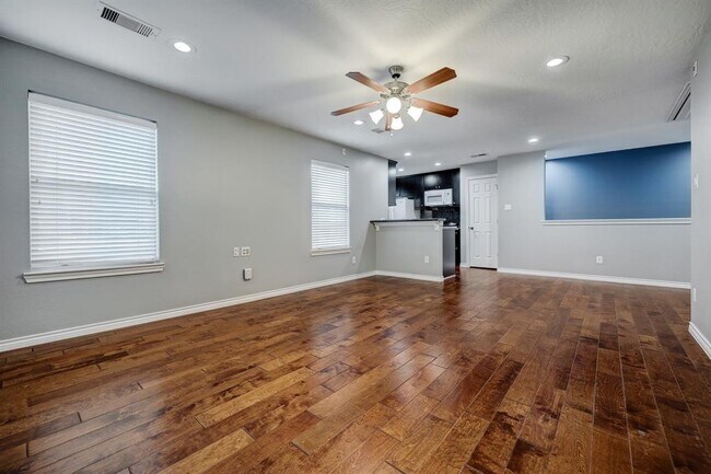 Building Photo - 1405 Bailey St