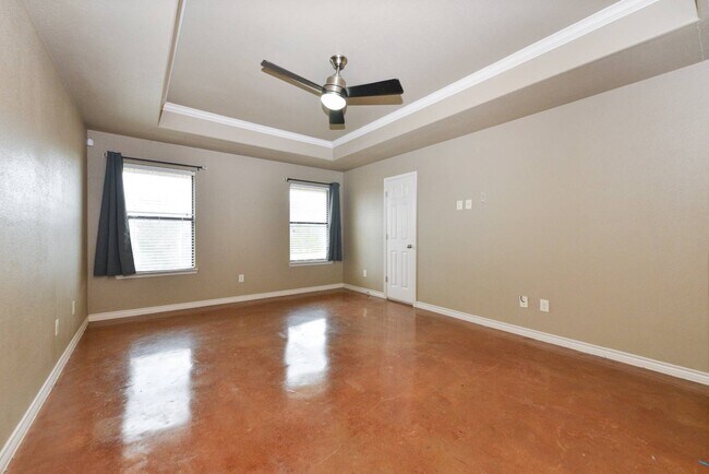 Building Photo - 7100 Almond Dr