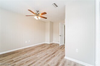 Building Photo - 700 Suncrest Dr