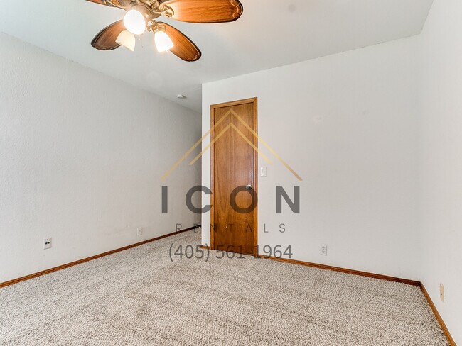 Building Photo - 8804 NW 92nd St