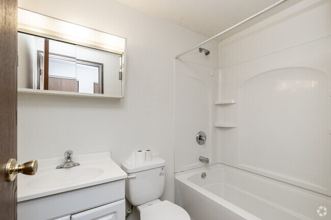 Studio - 290SF - Bathroom - Daybreak Place