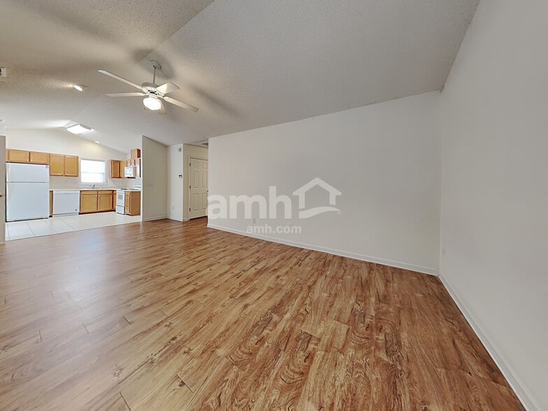 Building Photo - 185 Charlotte Ct