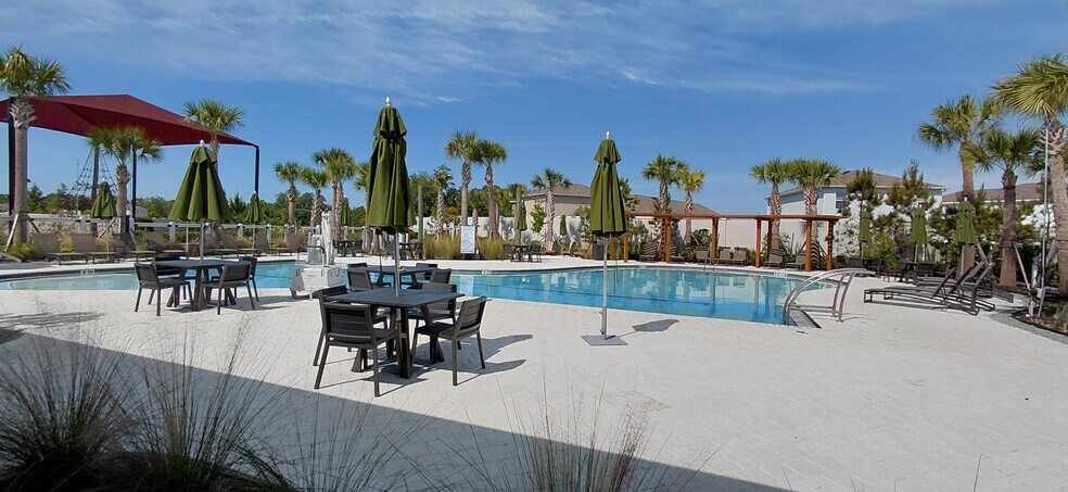 Building Photo - 36171 Sunflower Hill Dr