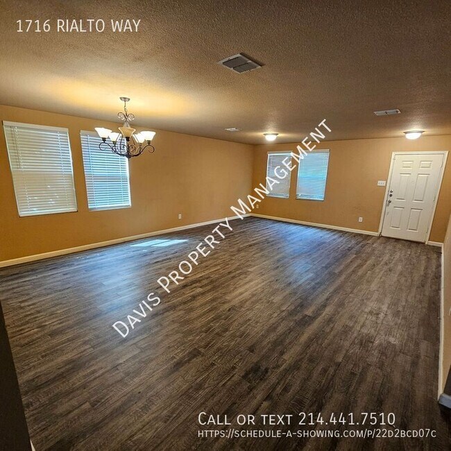 Building Photo - 1716 Rialto Way