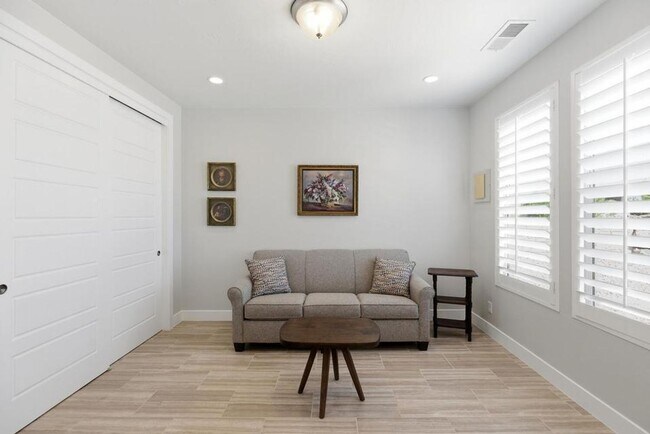 Building Photo - Brio Beauty! 3 Bedroom Home with View and RV Parking!