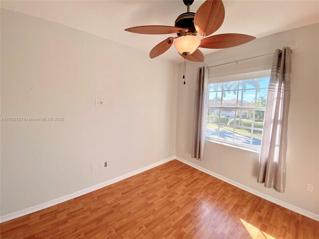 Building Photo - 895 NW 170th Terrace