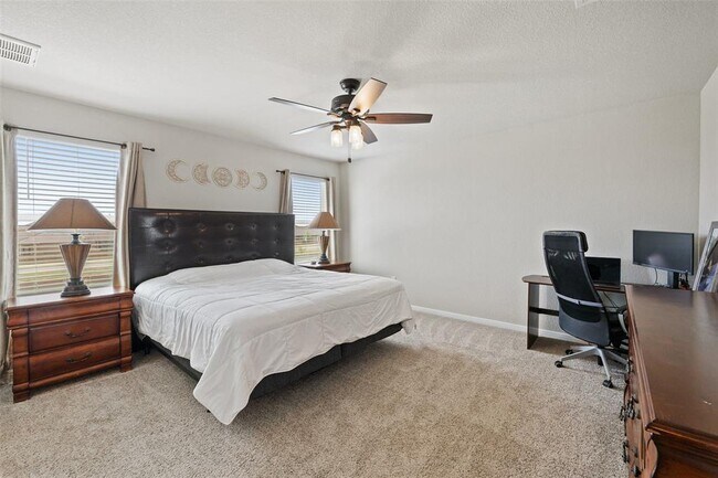 Building Photo - 1405 Fairhaven Gtwy