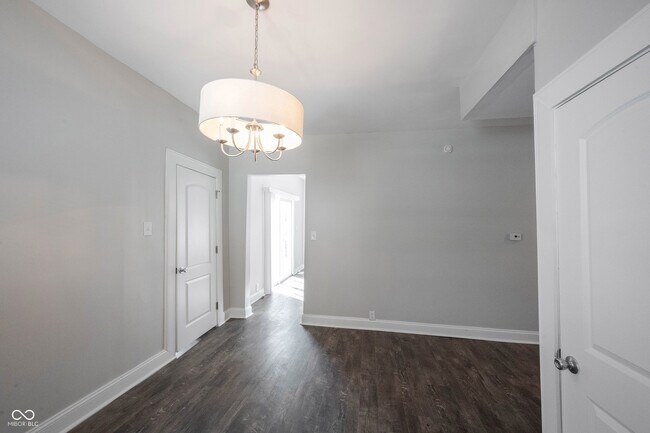 Building Photo - 3117 N Park Ave