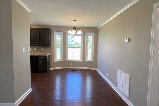 Building Photo - $1500 3 Bedroom 2 Bath Modern Brick Home!