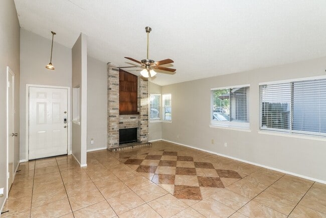 Building Photo - 17728 Northhagen Dr