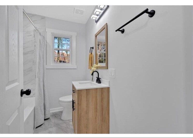 Building Photo - 1766 Blossom Ln