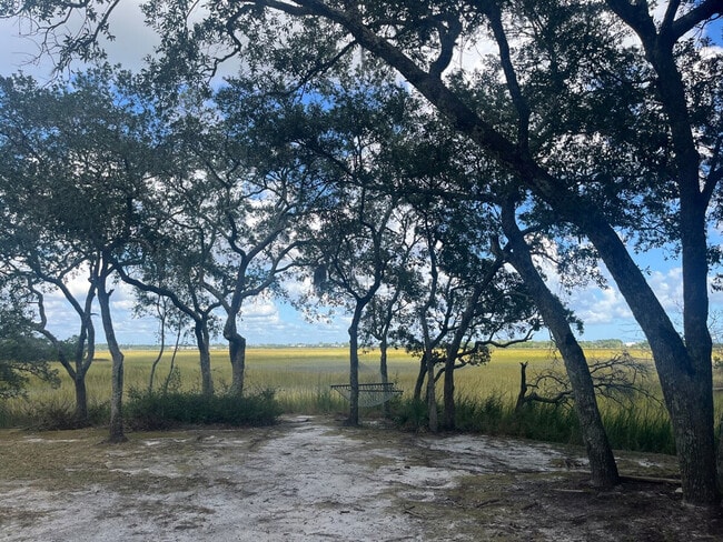 Building Photo - 412 St Charles Ct