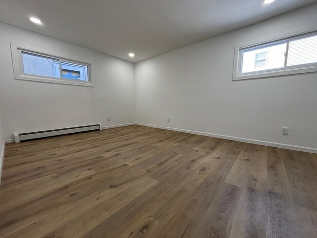 Building Photo - 9047 Palisade Ave