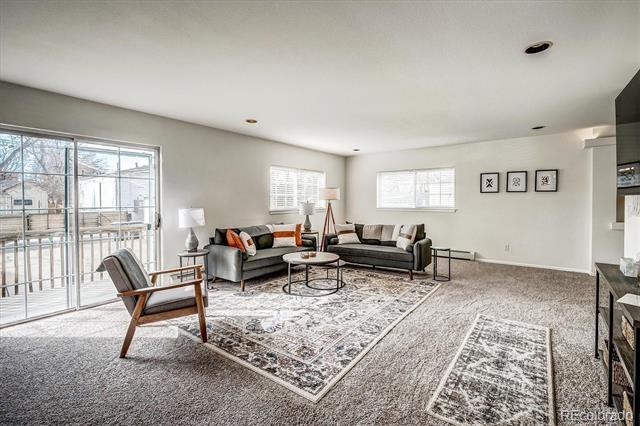 Building Photo - 104 E Chester St