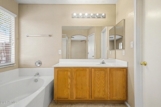 Building Photo - 13153 W Mauna Loa Ln