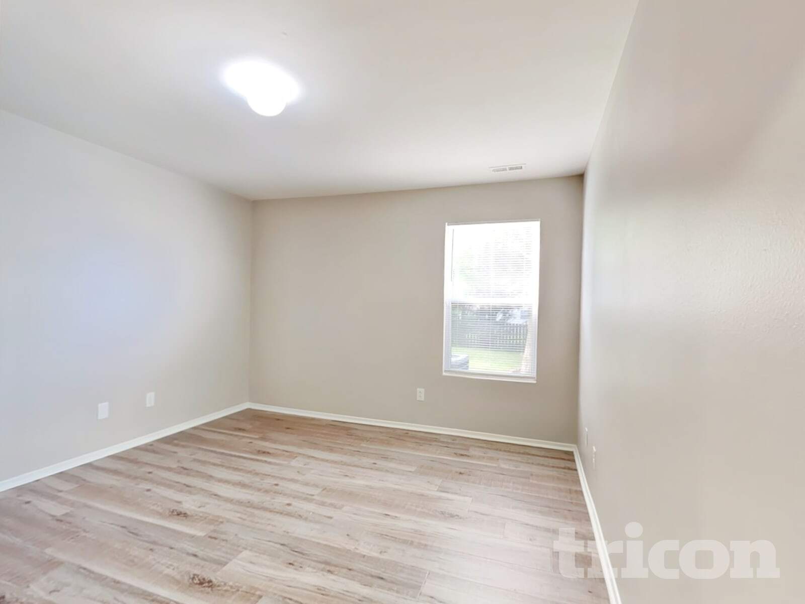 Building Photo - 8144 Rosberg Ln