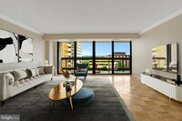 Building Photo - 3800 Fairfax Dr