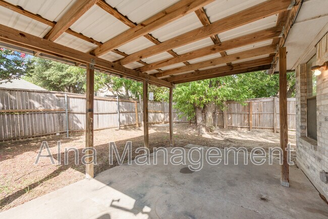 Building Photo - 8701 Pheasant Run Dr