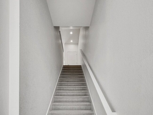 Building Photo - $2,850 - 2 Bed, 2.5 Bath Townhome in Broom...