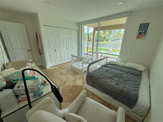 Building Photo - 1070 Capistrano