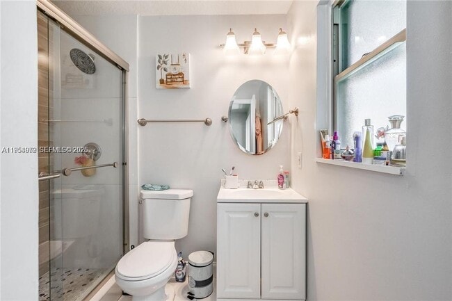 Building Photo - 4542 SW 25th Ave