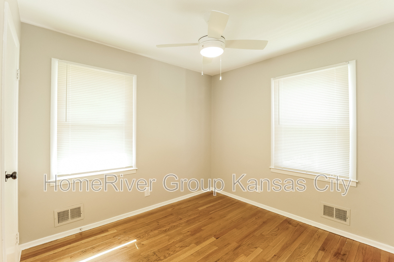 Building Photo - 4722 Overton Ave