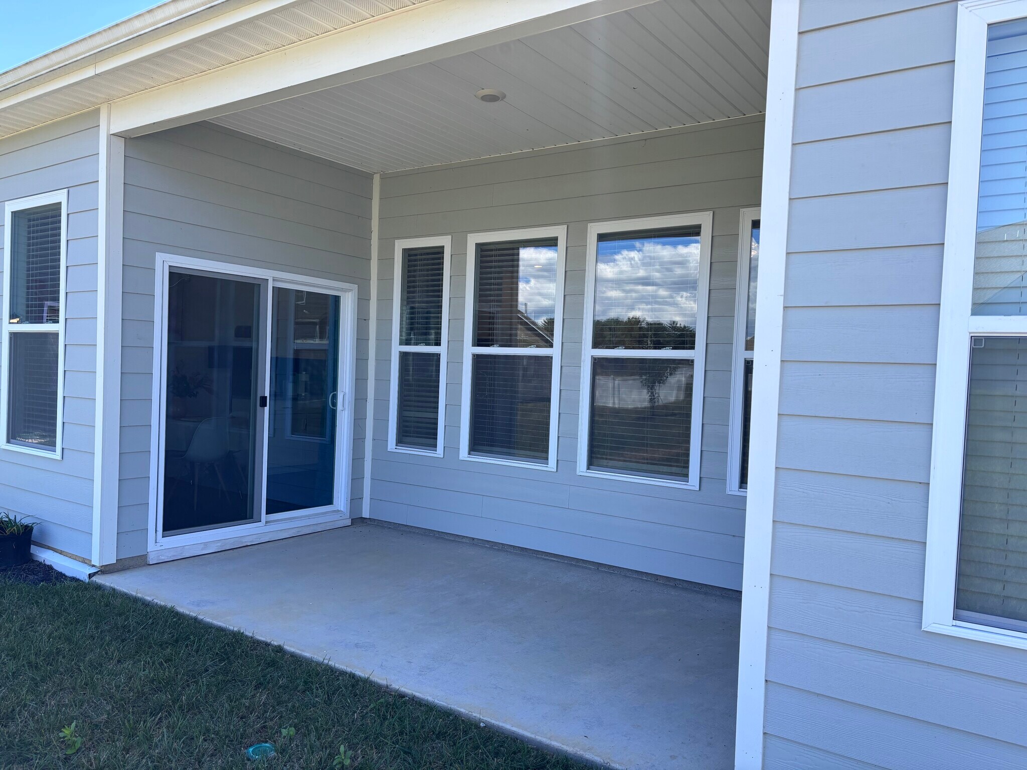 Building Photo - 62 Fox Cove Rd