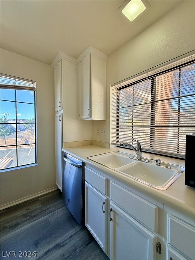 Building Photo - 4831 Nara Vista Way