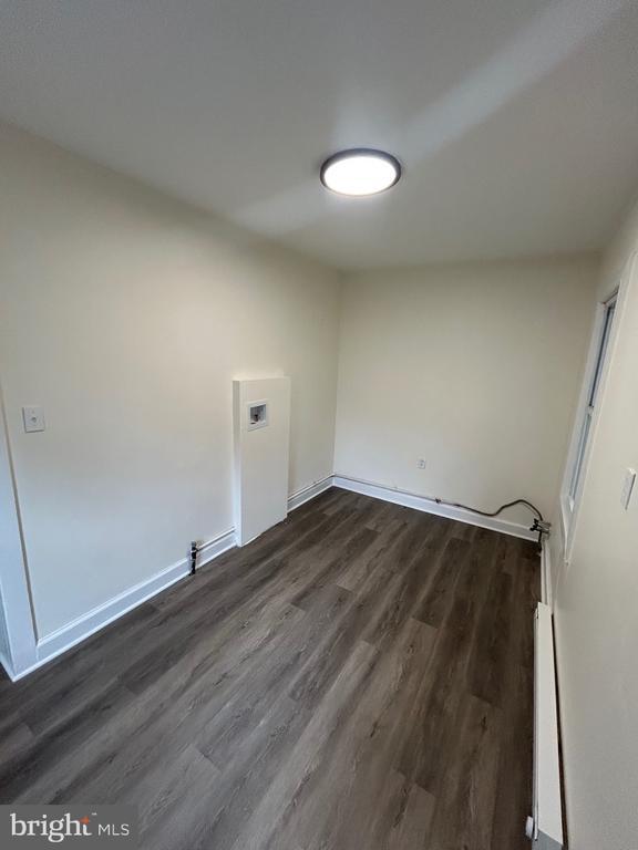 Building Photo - 52 Barnt Ave