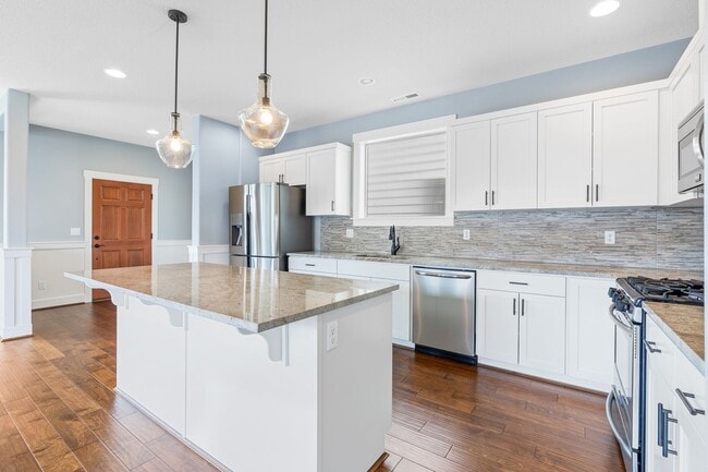 Building Photo - Bright & Beautiful Home in Bethany Creek Falls - 4 Bedroom/2.5 bath
