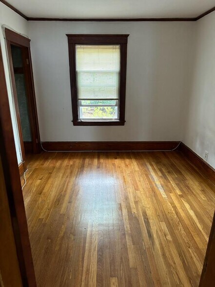 Building Photo - 316 N Harvard St