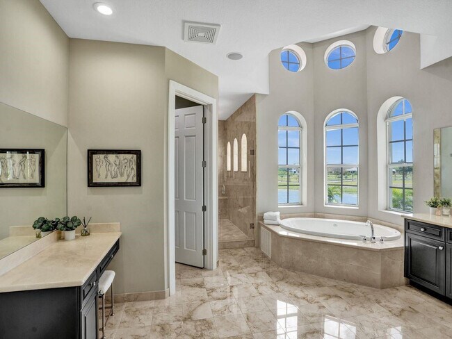 Building Photo - 12328 NW 69th Ct